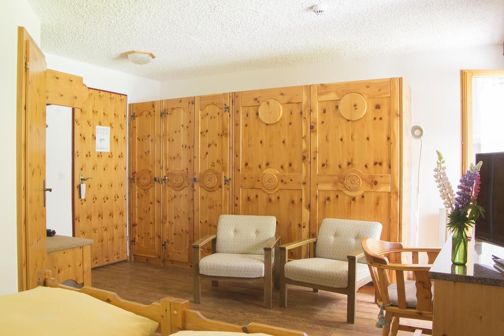 Hotel Waldhaus Bettmeralp Zimmer foto