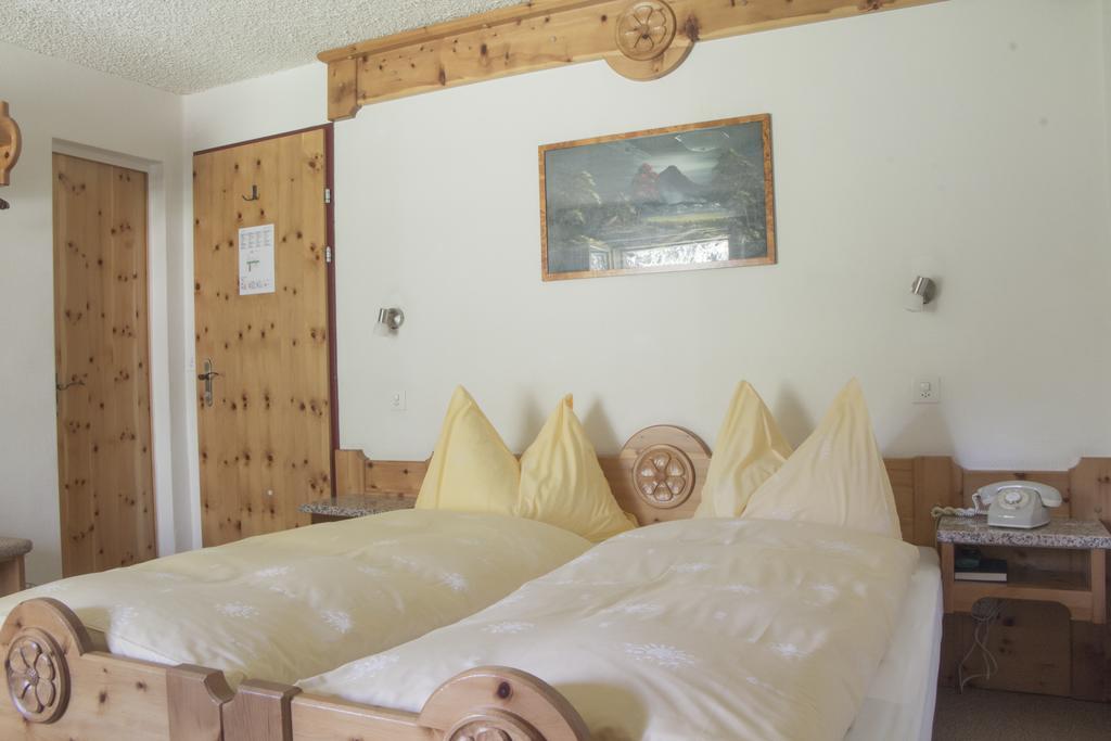 Hotel Waldhaus Bettmeralp Zimmer foto